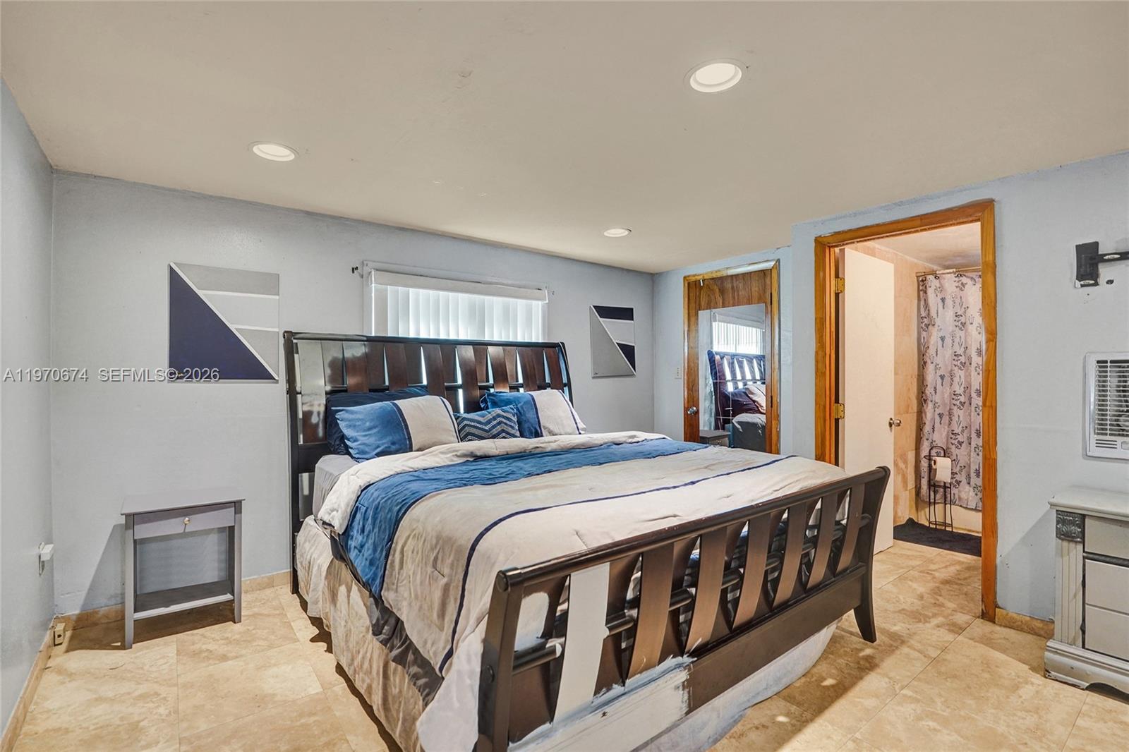 SUNNY ISLES INLAND - Residential