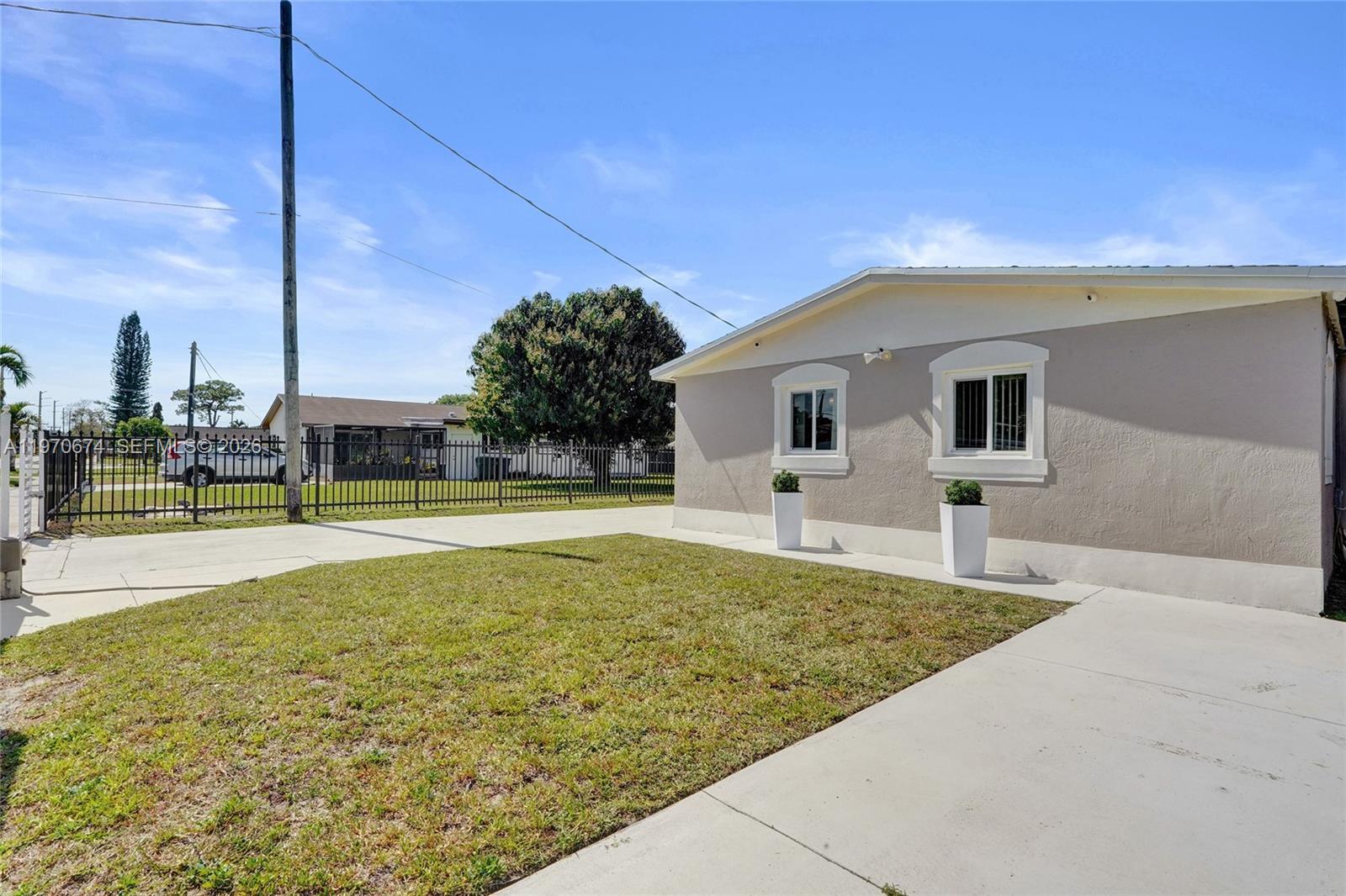 SUNNY ISLES INLAND - Residential