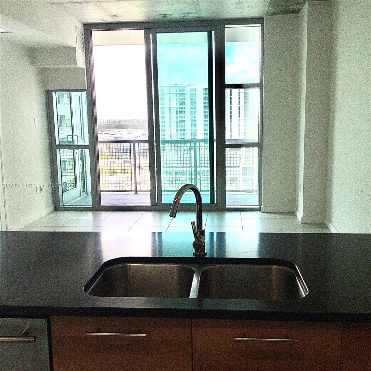 3301 NE 1st Ave H1911