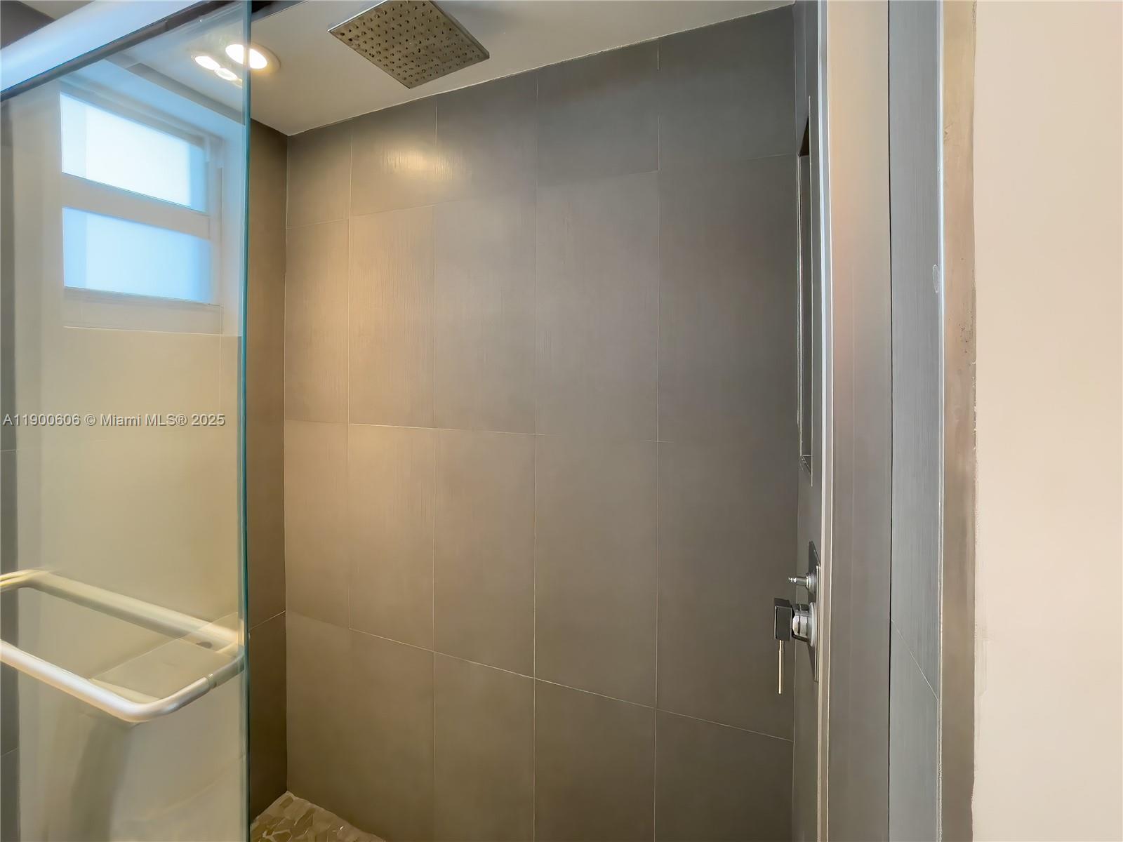 ARCADIA CONDO - Residential Lease