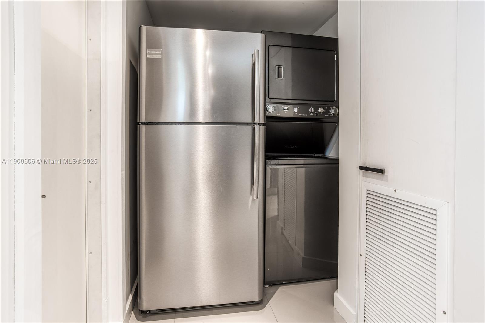 ARCADIA CONDO - Residential Lease