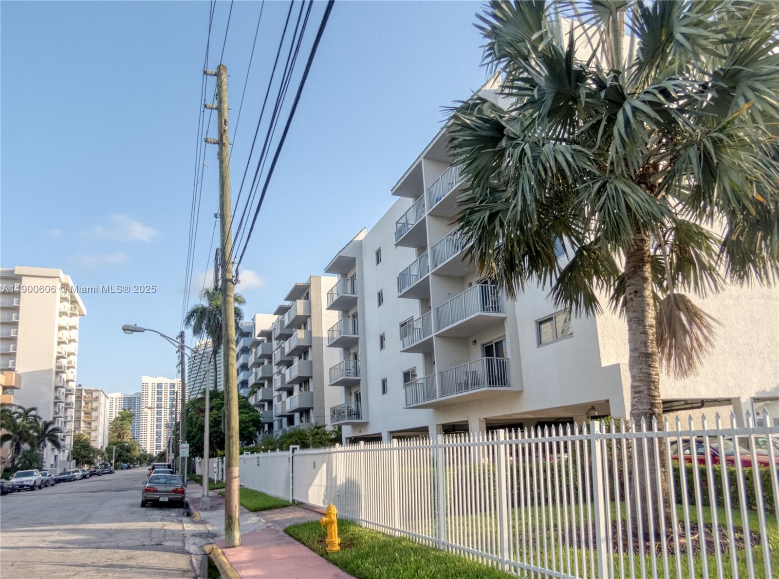 ARCADIA CONDO - Residential Lease