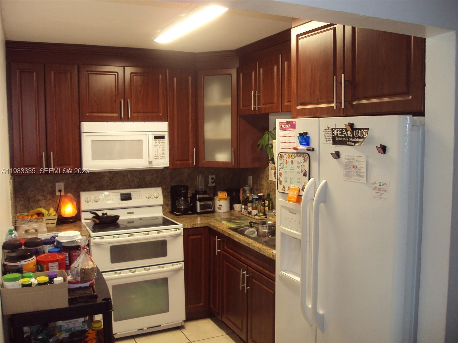 KENDALE LAKES NORTH SEC 1 - Residential