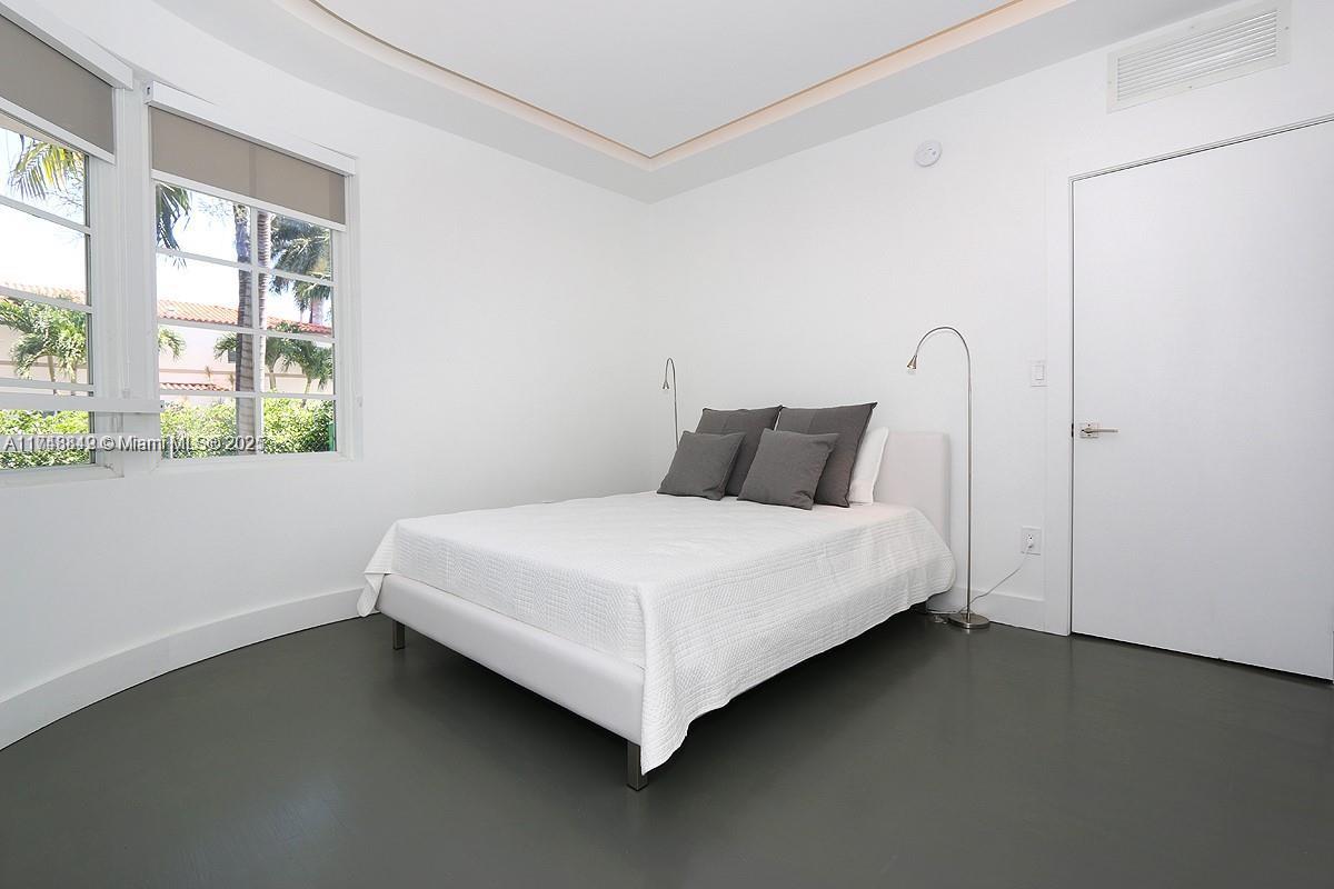 THE MORRISON CONDO - Residential