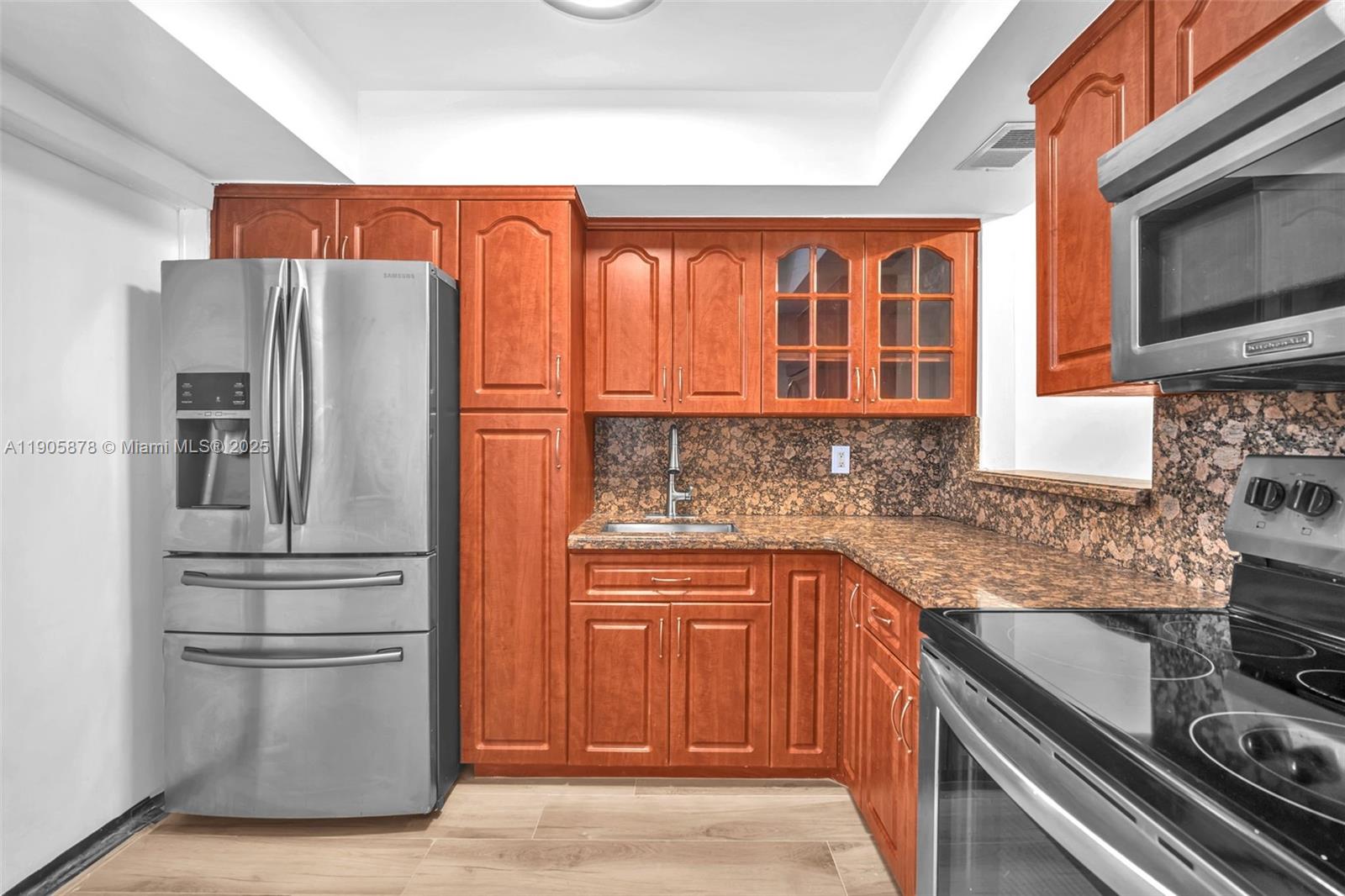 APRIL BREEZE CONDO - Residential Lease