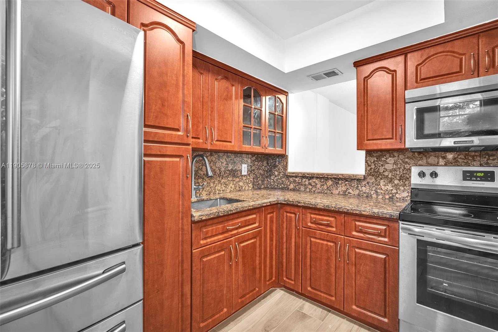 APRIL BREEZE CONDO - Residential Lease