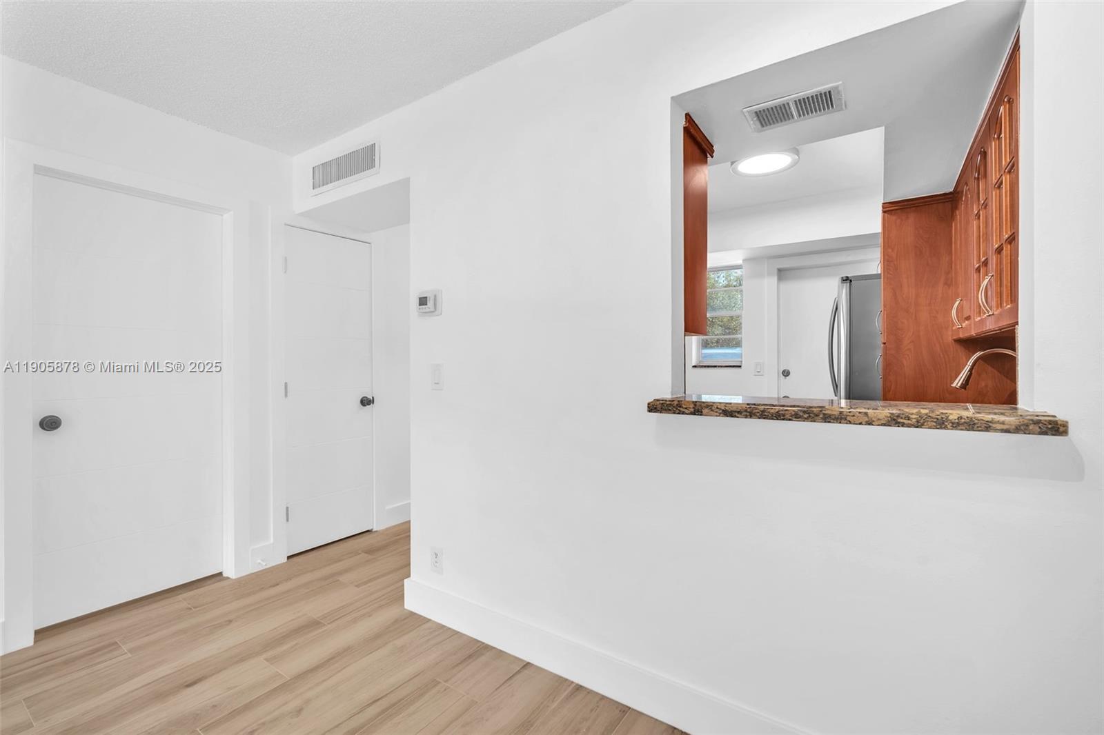 APRIL BREEZE CONDO - Residential Lease