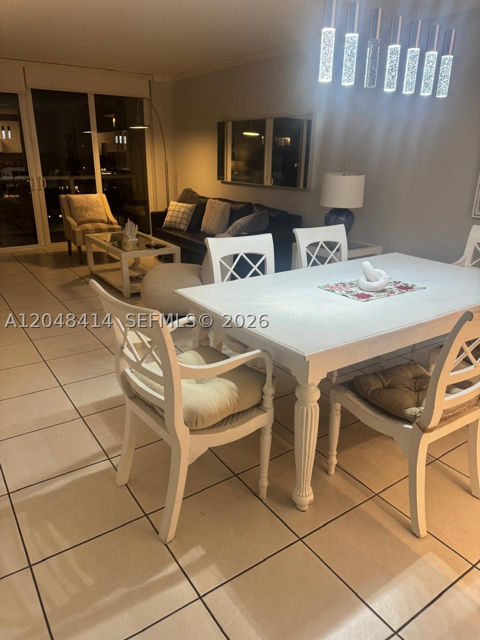 5601 Collins Ave 823