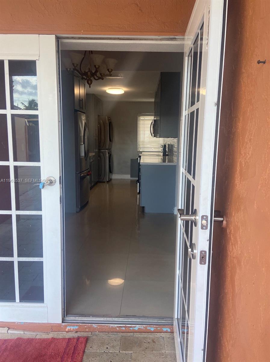 SOUTH MIAMI LAKES - Residential