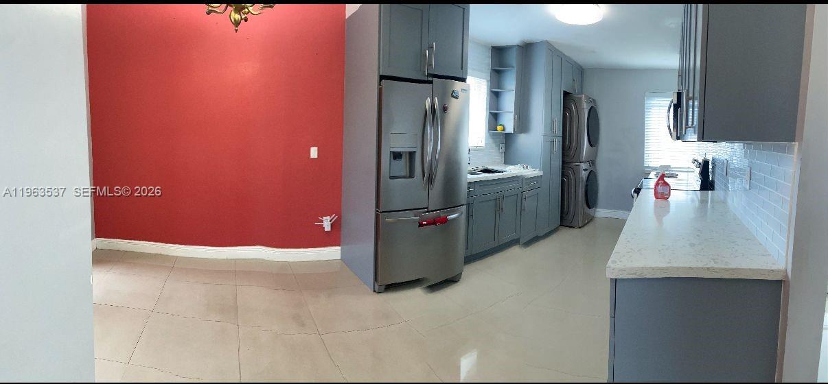 SOUTH MIAMI LAKES - Residential