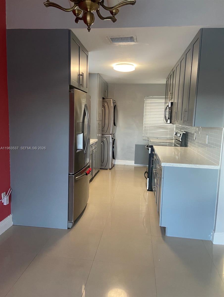 SOUTH MIAMI LAKES - Residential