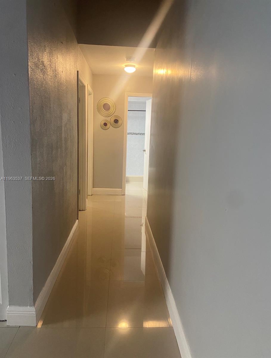 SOUTH MIAMI LAKES - Residential