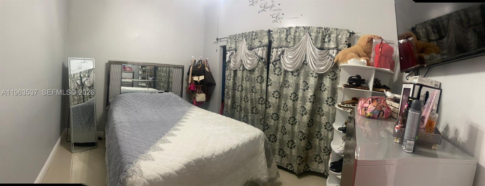 SOUTH MIAMI LAKES - Residential