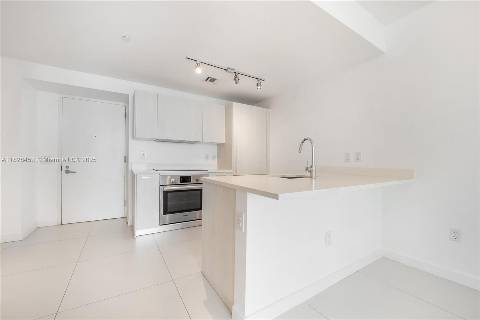 501 NE 31st St 1203