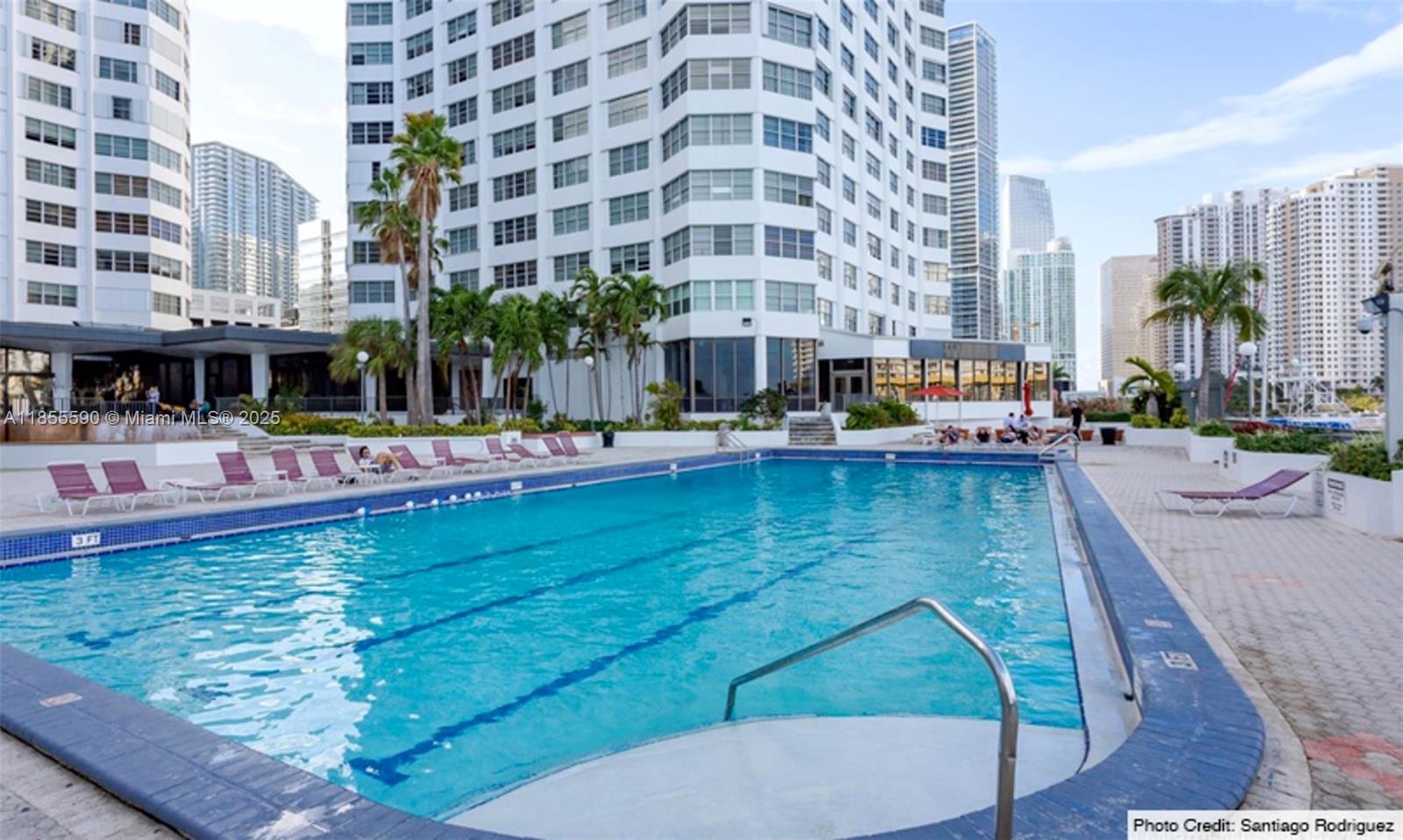 999 Brickell Bay Dr 604