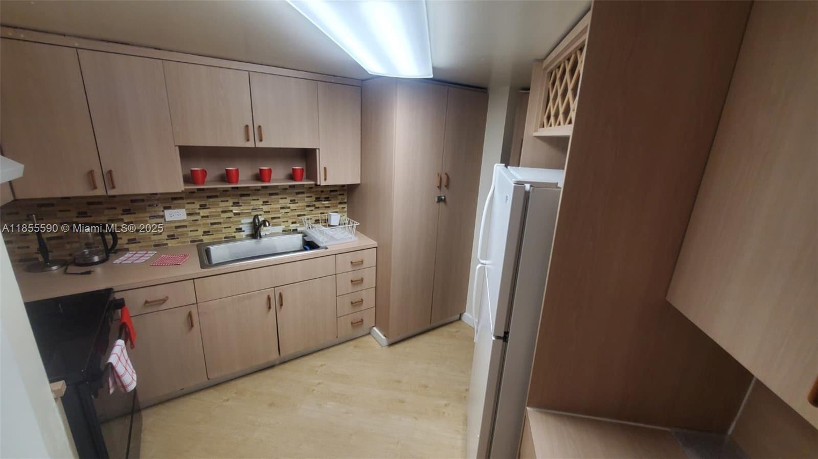 FOUR AMBASSADORS CONDO PH - Residential Lease