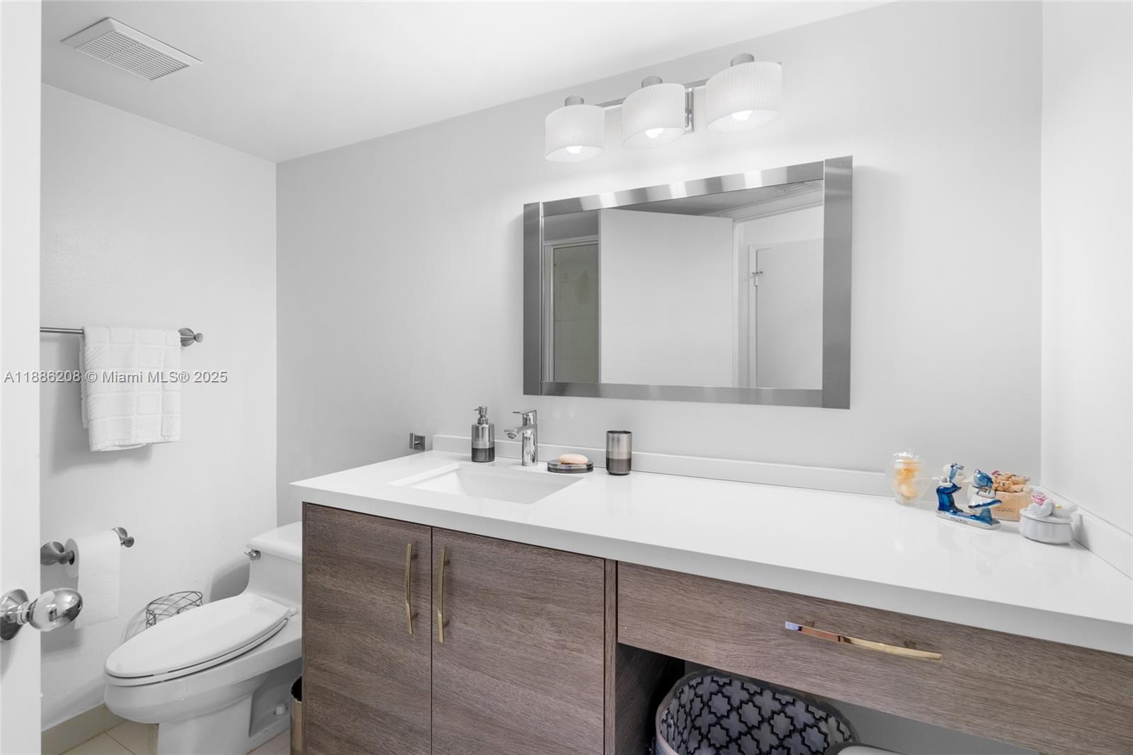 MYSTIC POINTE CONDO NO TW - Residential