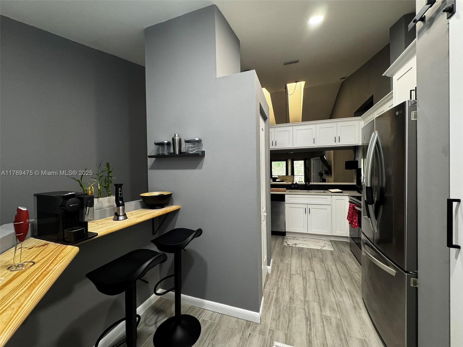 HARBOUR POINTE AT RIVER B - Residential