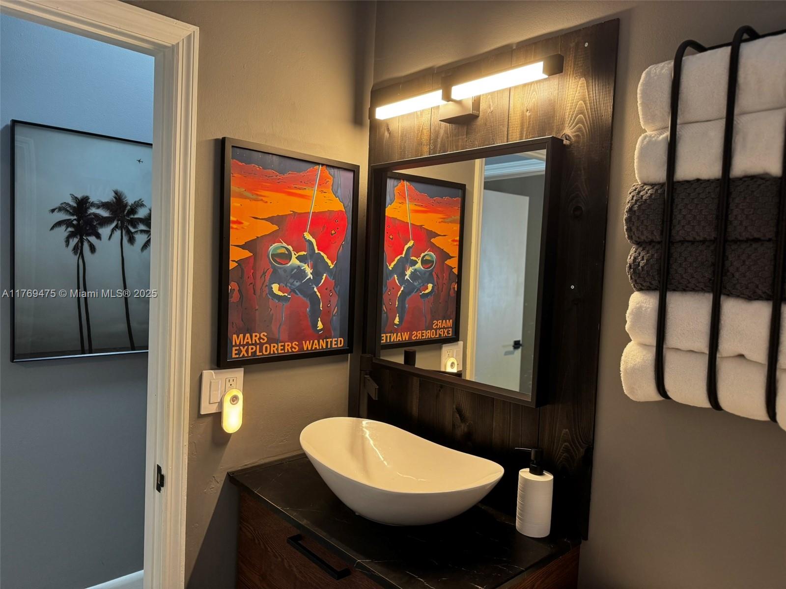 HARBOUR POINTE AT RIVER B - Residential