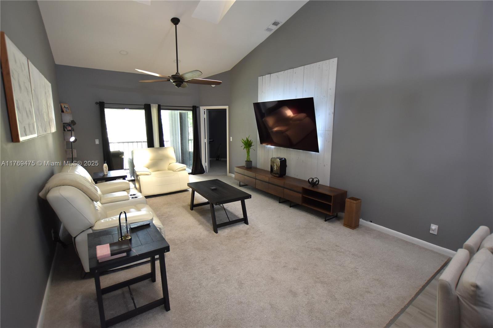 HARBOUR POINTE AT RIVER B - Residential
