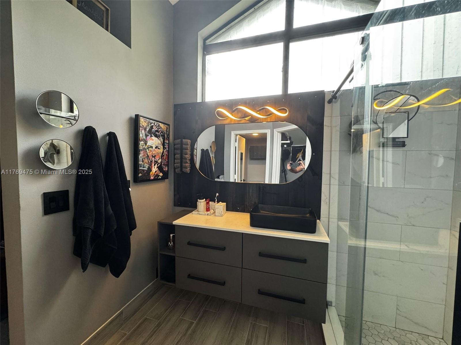 HARBOUR POINTE AT RIVER B - Residential