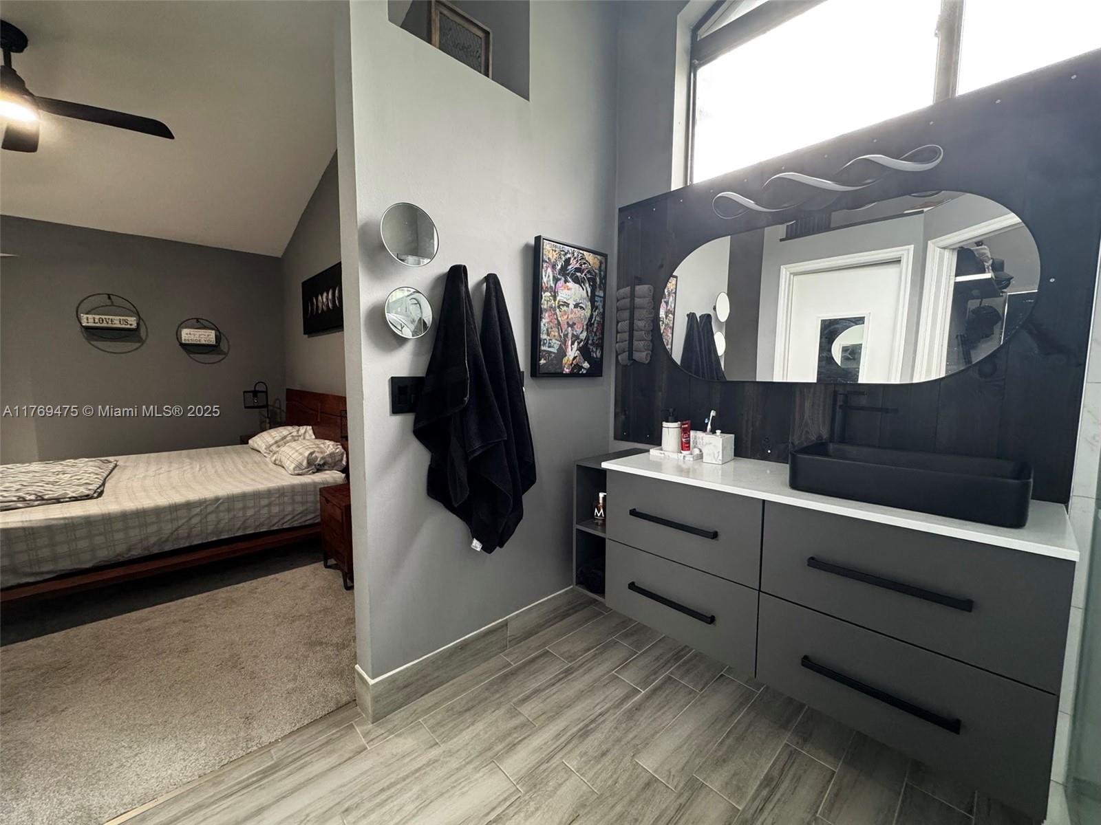 HARBOUR POINTE AT RIVER B - Residential