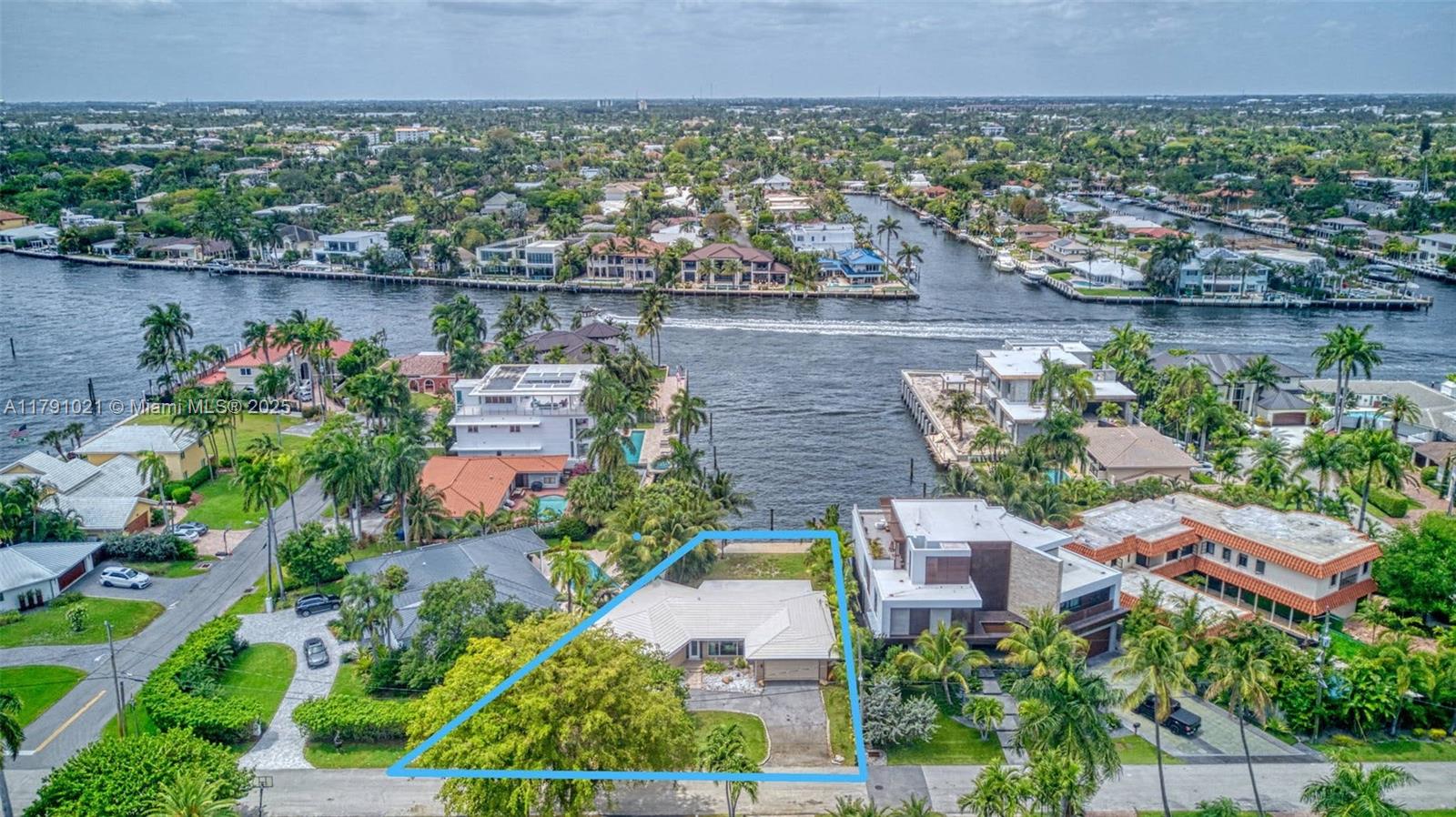 Property for Sale at 2019 Ne 31st Ave, Fort Lauderdale, Broward County, Florida - Bedrooms: 3 
Bathrooms: 2  - $3,650,000
