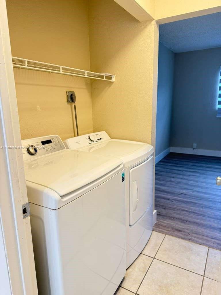 THE TOWNHOUSES OF PLANTATI - Residential Lease