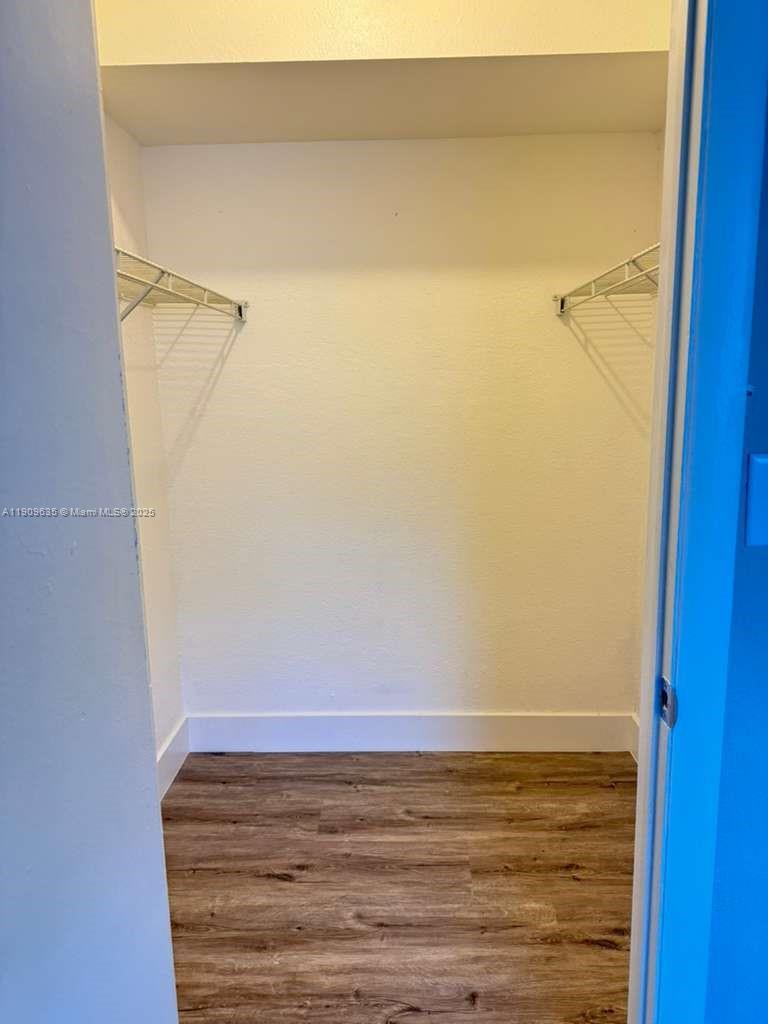 THE TOWNHOUSES OF PLANTATI - Residential Lease