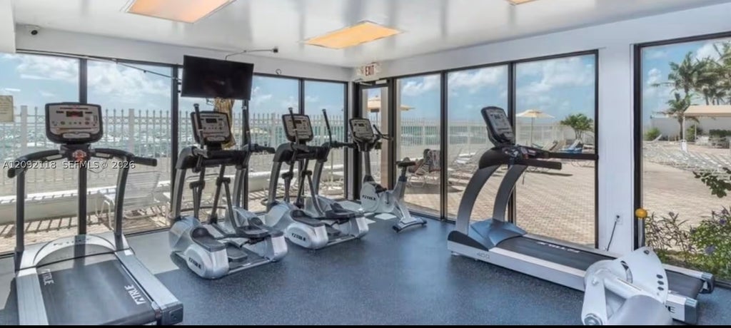 Photo of 2501 S Ocean Dr #627, Hollywood, FL 33019 (MLS # A12092118)