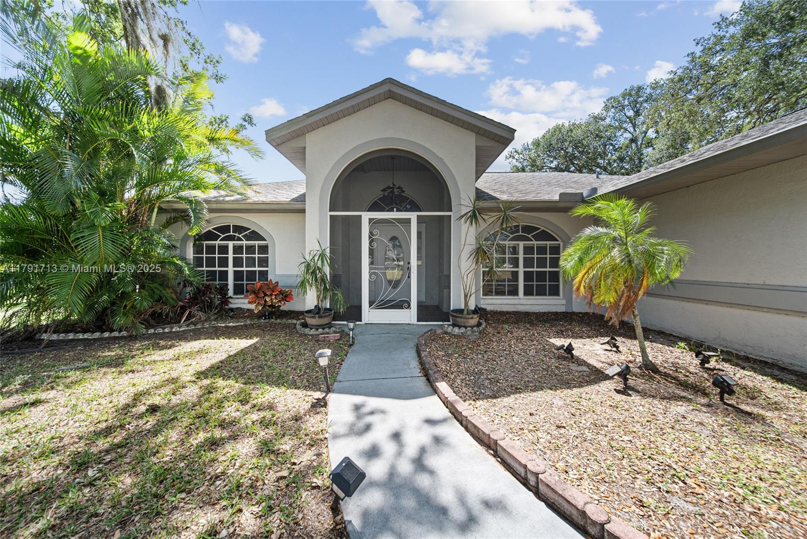 100 OAK KNOLLS CIRCLE