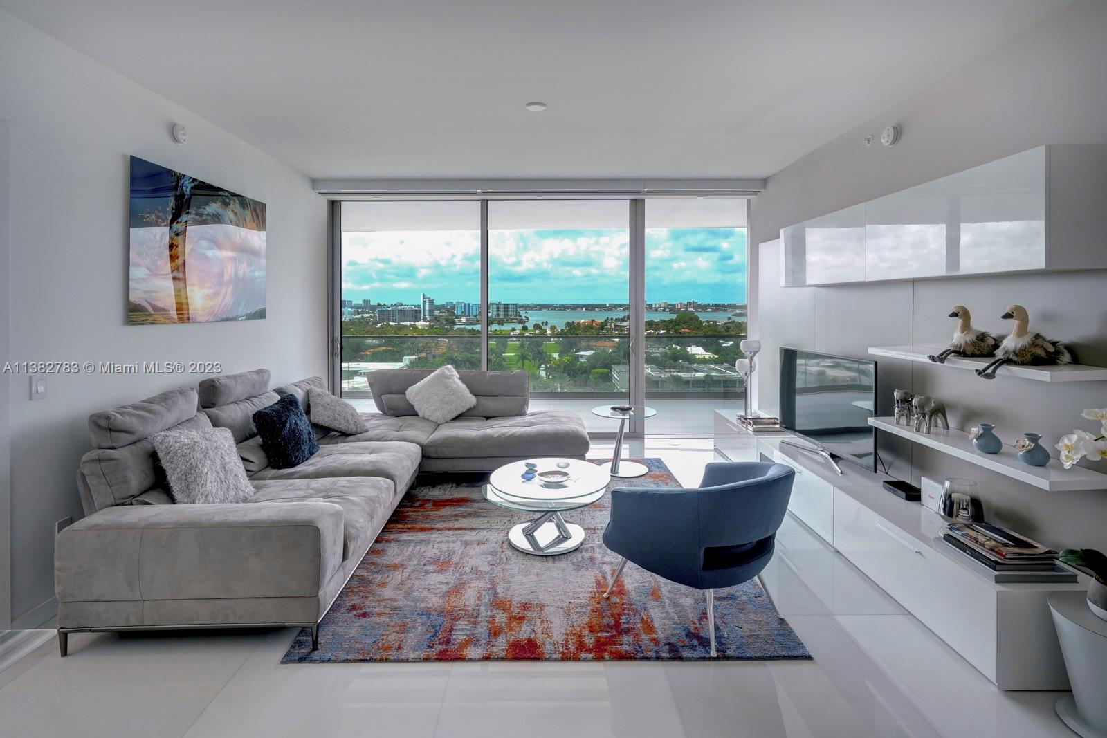 Oceana Bal Harbour - One of the most exclusive buildings in the Miami area with an outstanding art collection located in the heart of Bal Harbour - 5 minutes walking distance from the elegant Bal Harbour shopping. This exclusive unit has an amazing bay view, beautifully furnished with white marble floors. Kitchen - Gaggenau appliances, Calacata gold countertop marble. Preferable one-year lease or 6 months at $23,000 Monthly.