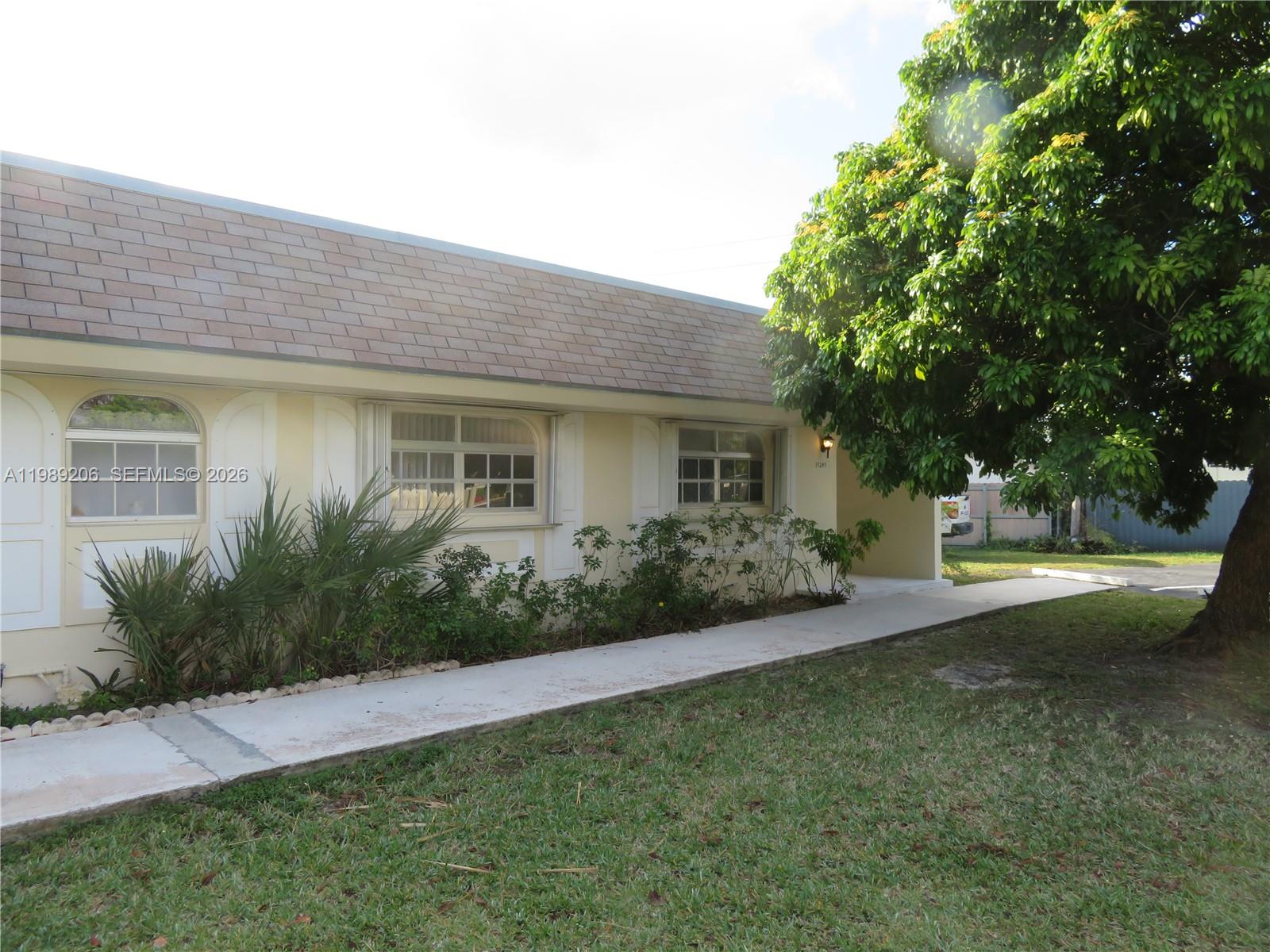 GREEN HILLS PARK WEST NO - Residential