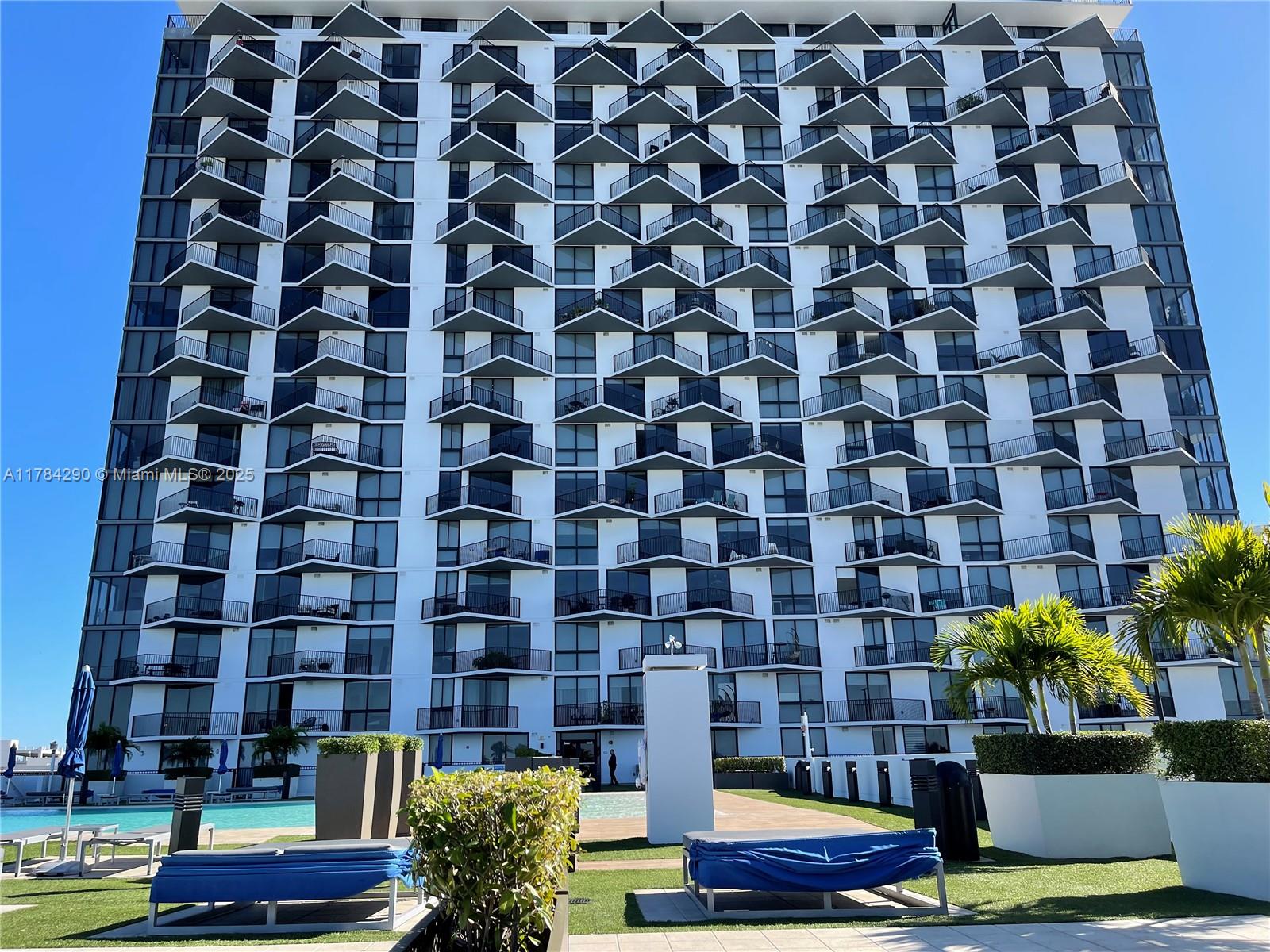 5300 Paseo Blvd 1205, Doral, Miami-Dade County, Florida - 1 Bedrooms  
1 Bathrooms - 