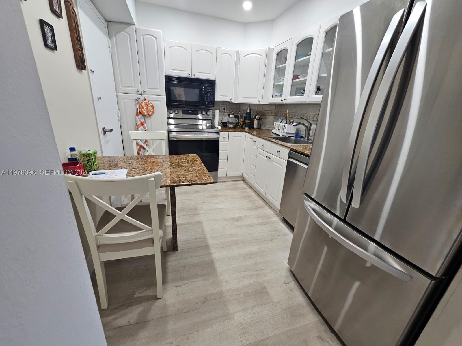 ARLEN HOUSE CONDO - Residential