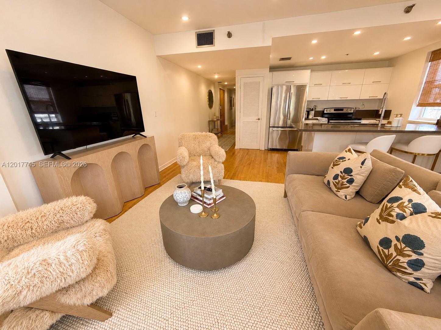 THE LEXINGTON EUCLID CONDO - Residential