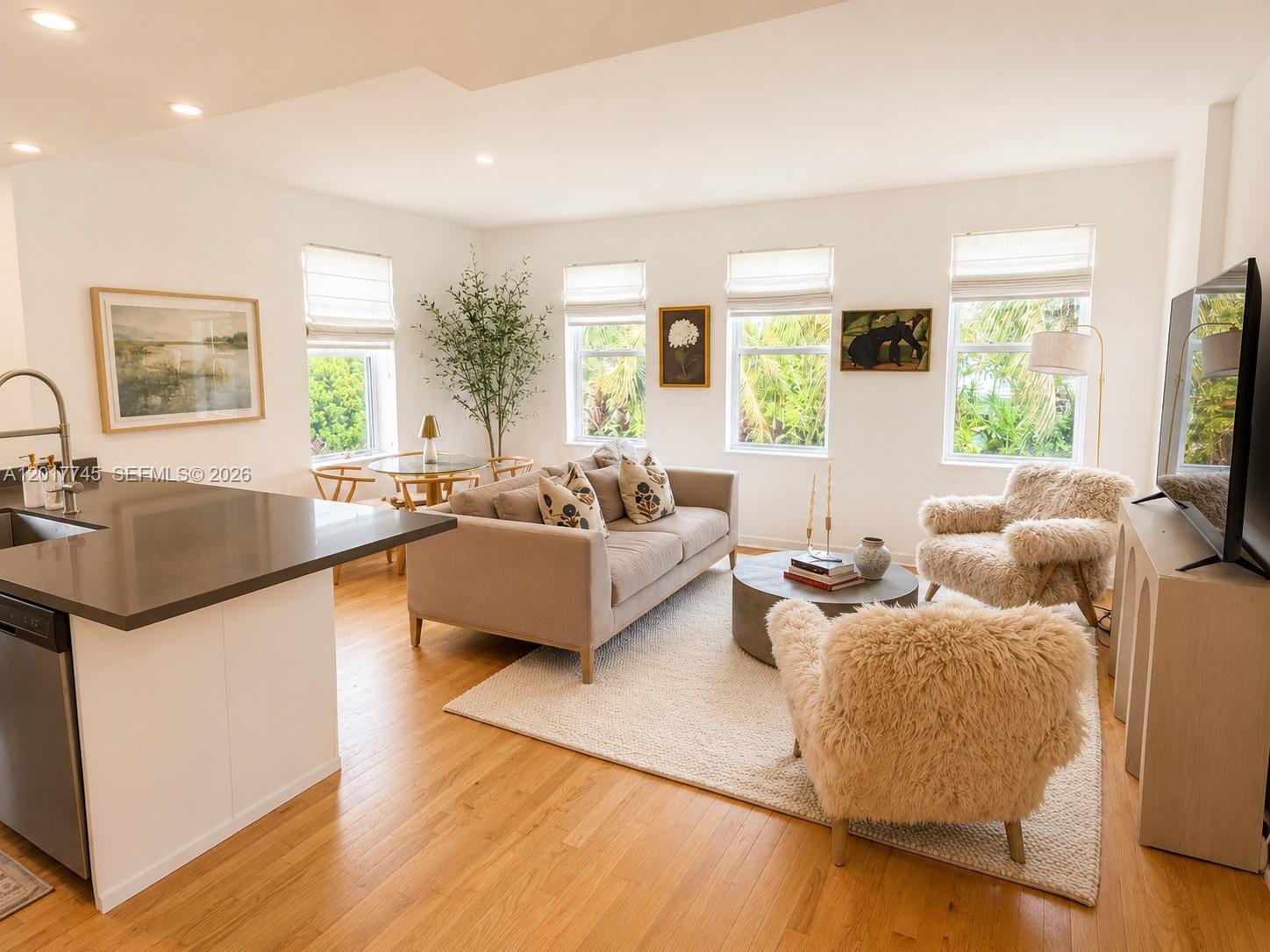 THE LEXINGTON EUCLID CONDO - Residential
