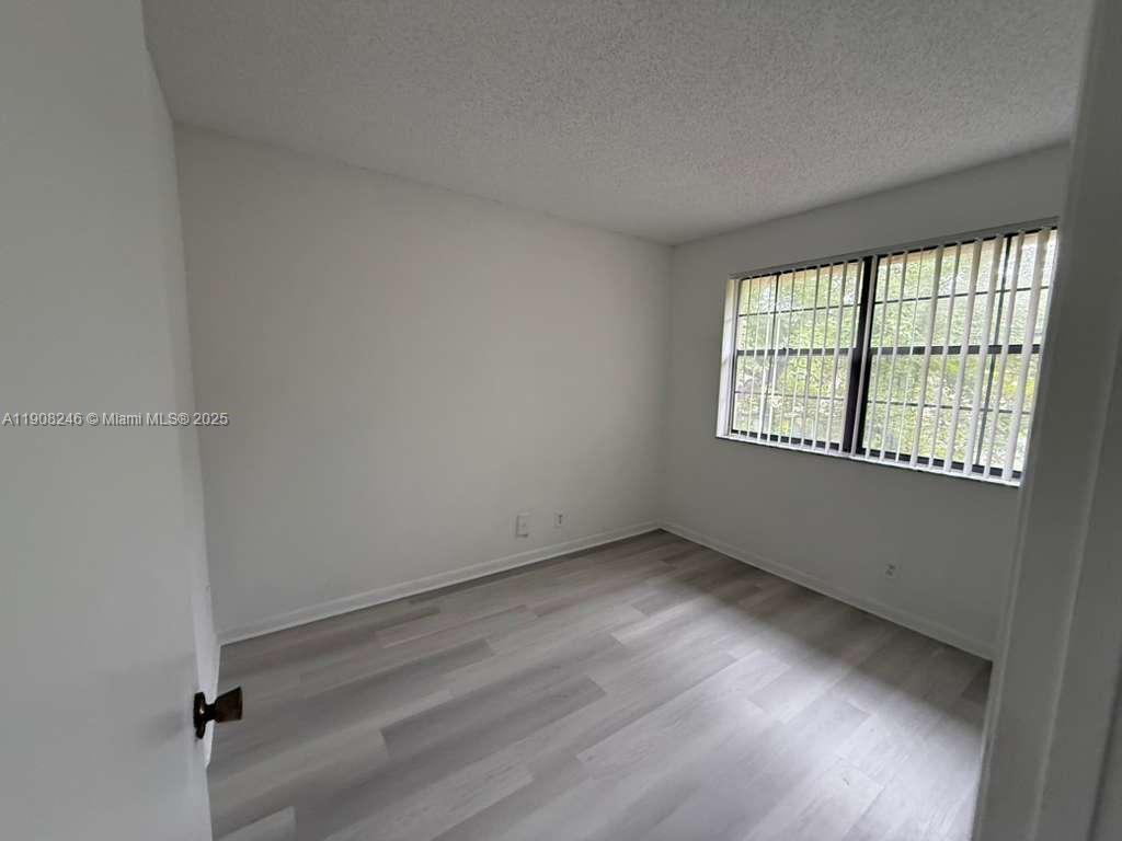 COUNTRY PARK CONDO - Residential Lease