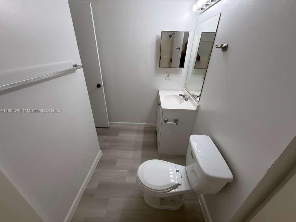 COUNTRY PARK CONDO - Residential Lease