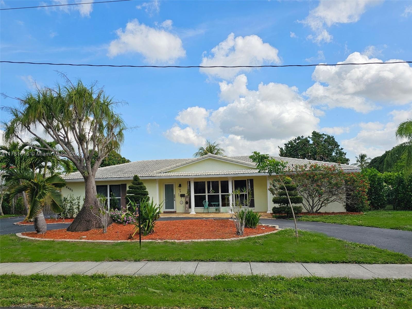 Property for Sale at 8405 Nw 38th St, Coral Springs, Broward County, Florida - Bedrooms: 4 
Bathrooms: 3  - $725,000