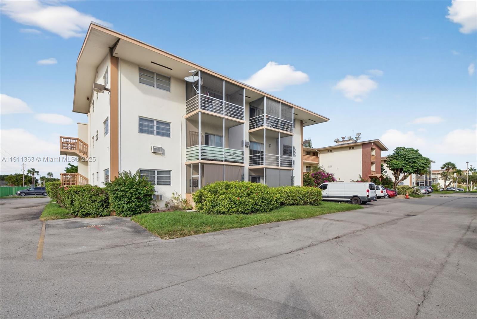 MAR-LEN GARDENS NO 7 CORP - Residential