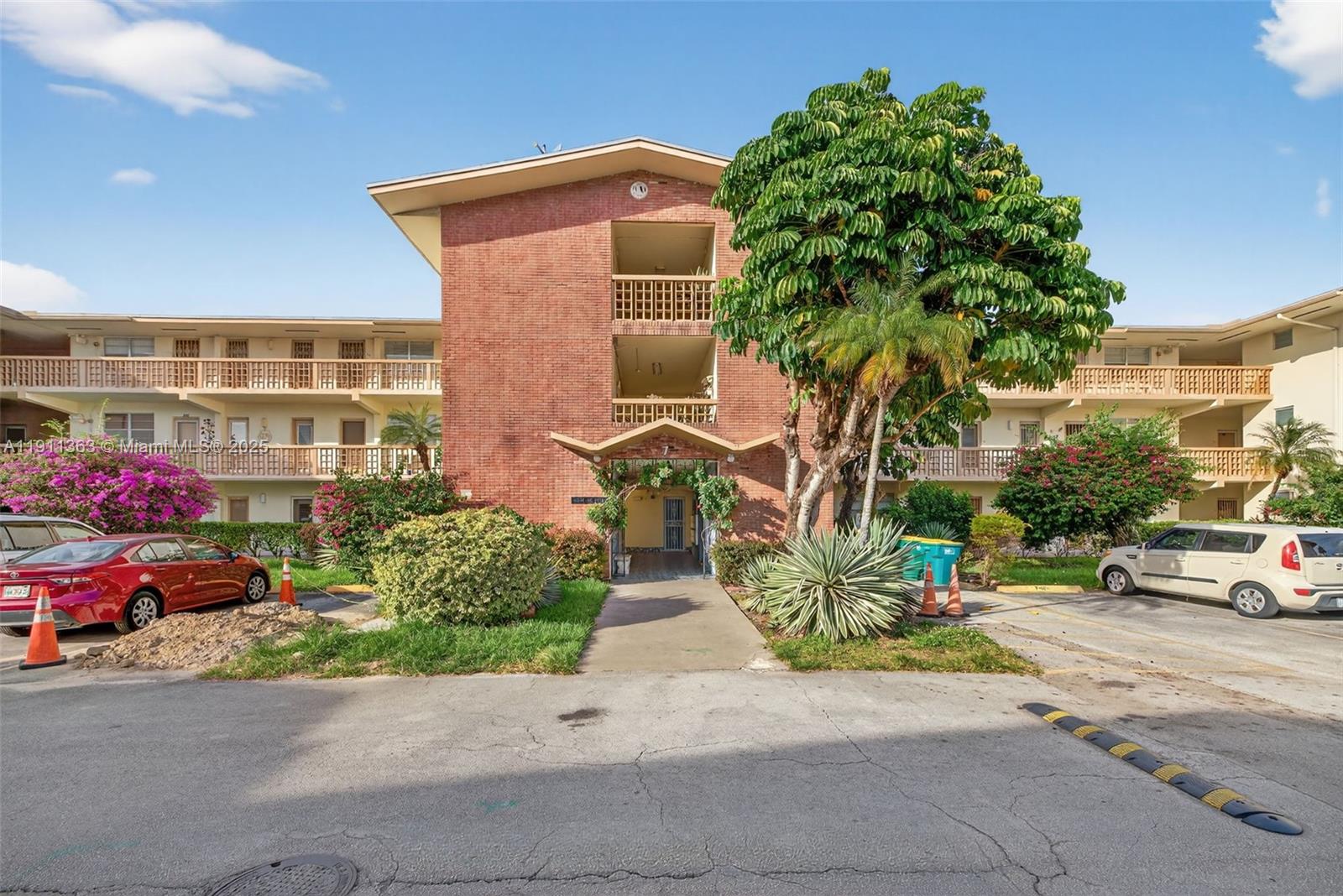 MAR-LEN GARDENS NO 7 CORP - Residential