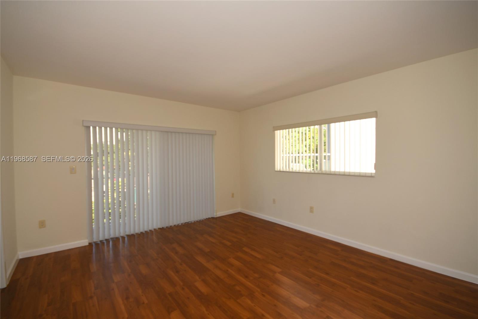 MANDO CONDO - Residential Lease