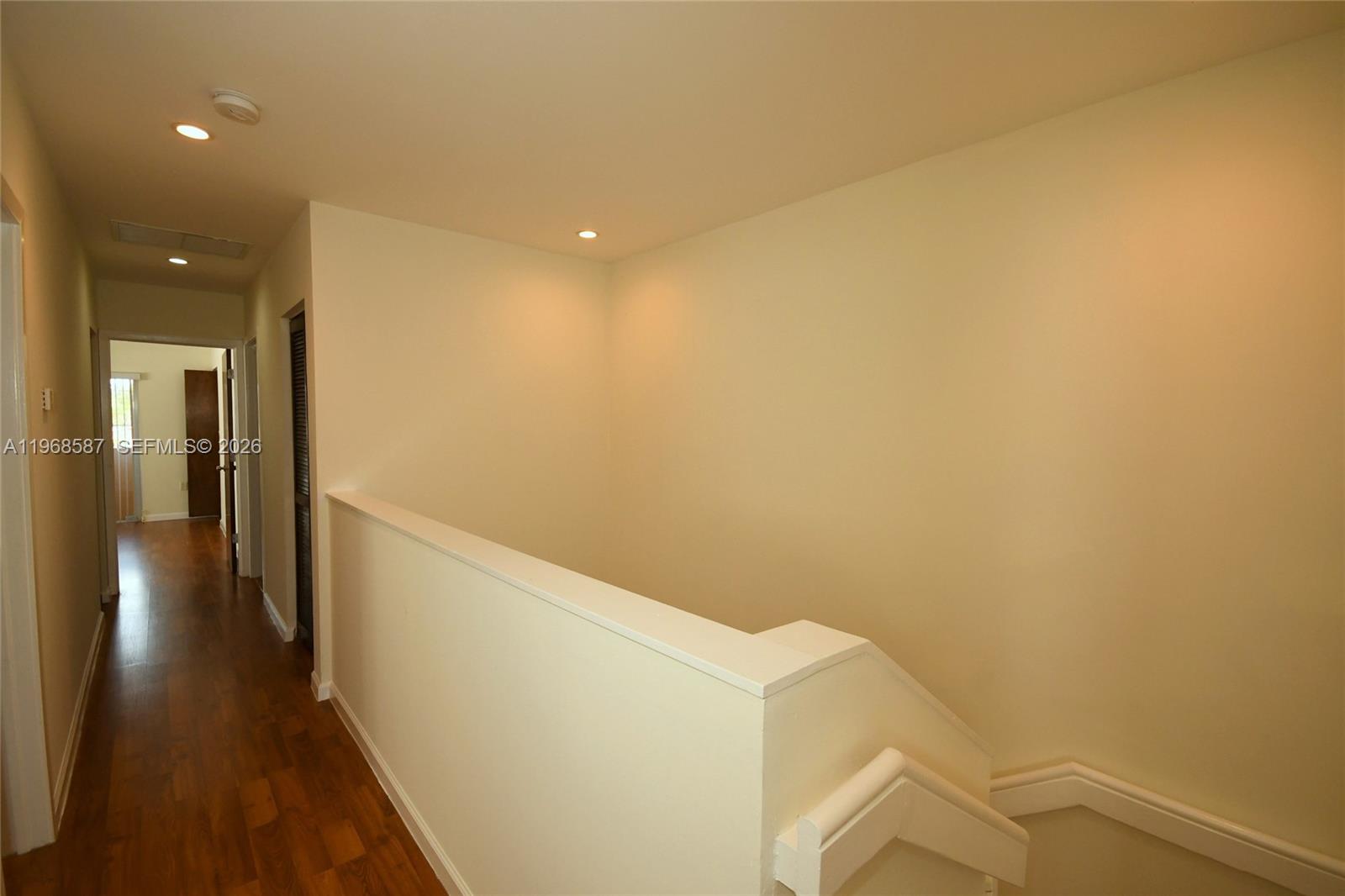 MANDO CONDO - Residential Lease