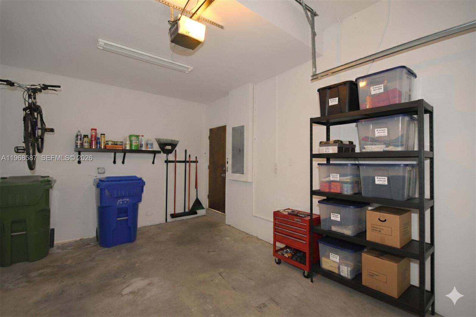 MANDO CONDO - Residential Lease