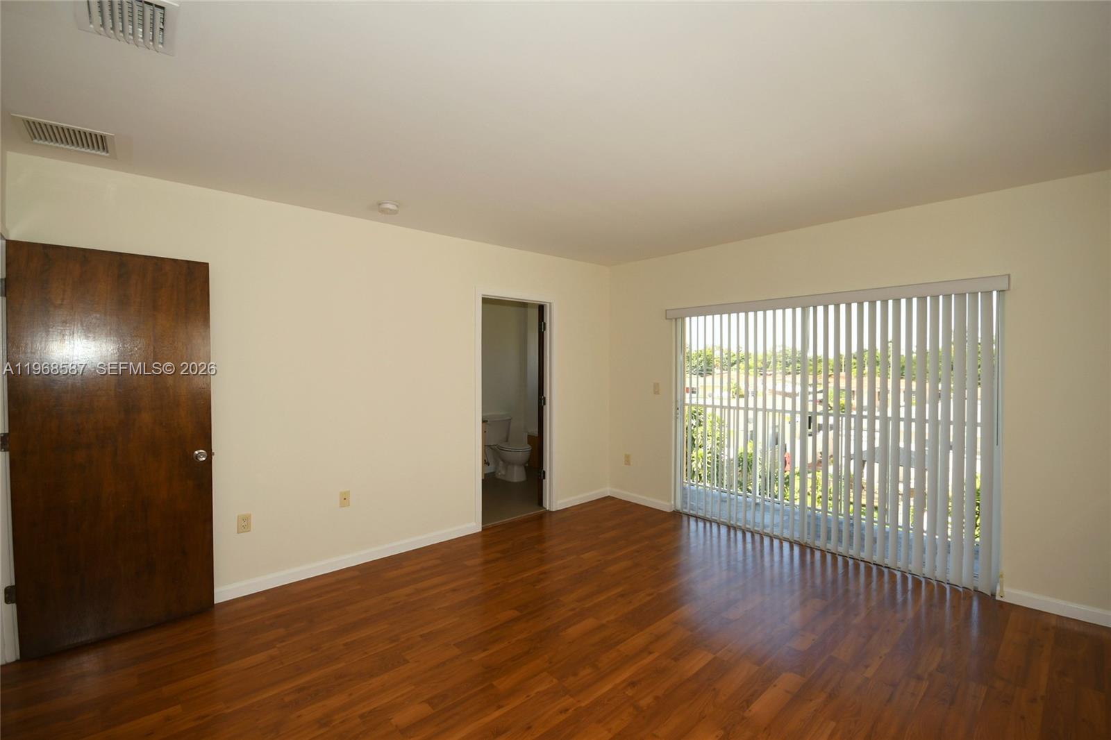 MANDO CONDO - Residential Lease