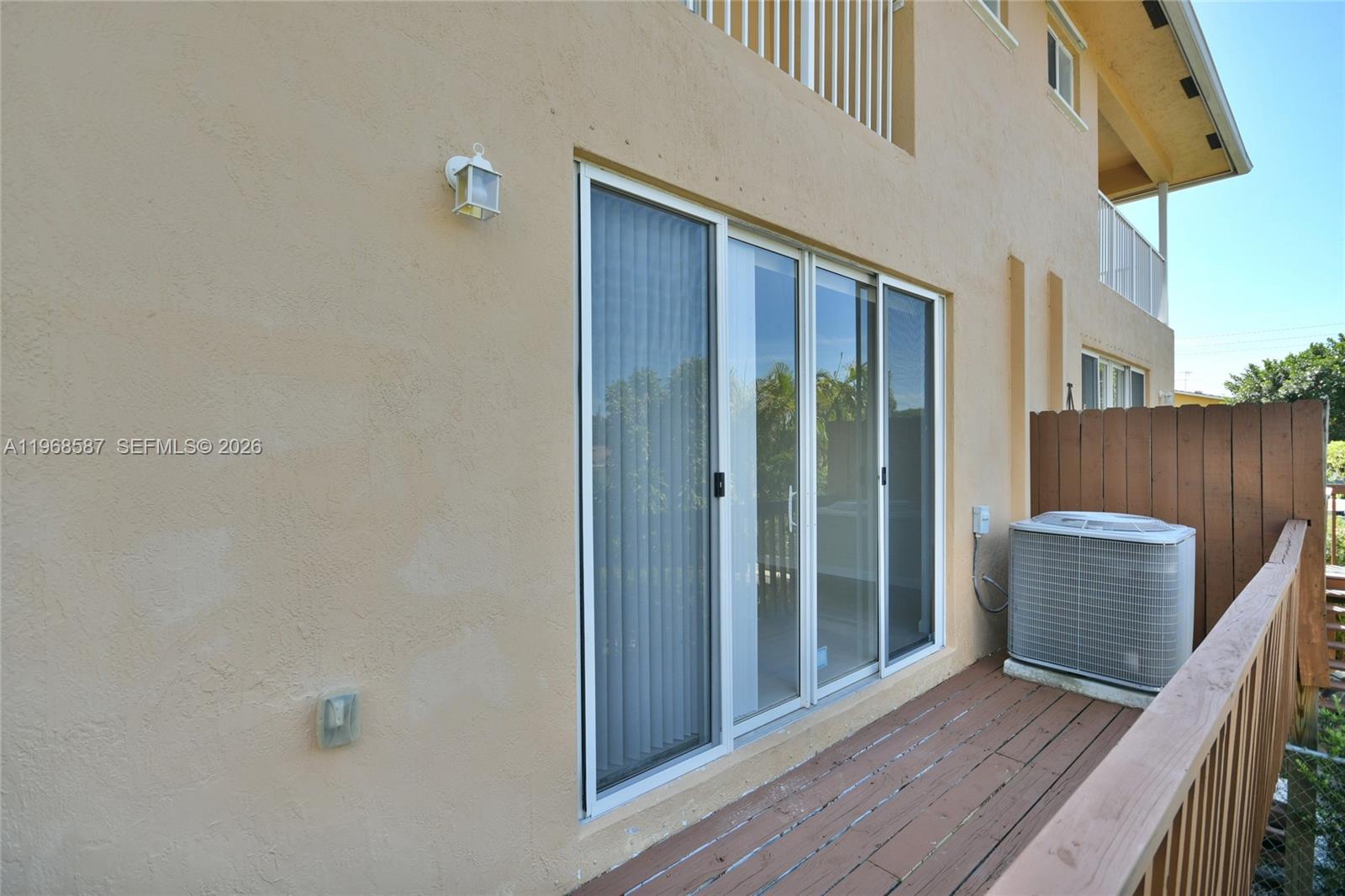 MANDO CONDO - Residential Lease