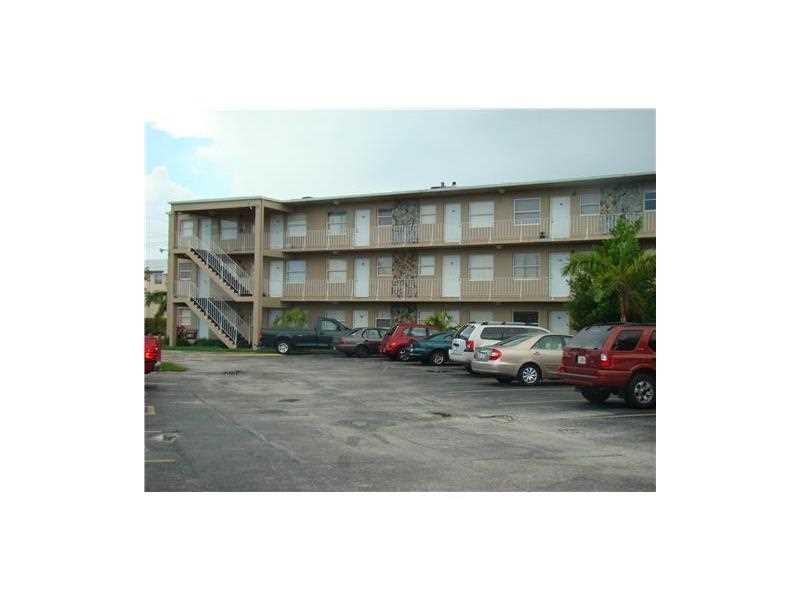 NICE APARTMENT 2 BEDROOM 1 BATH GREAT COMMUNITY EXCELLENT LOCATION.