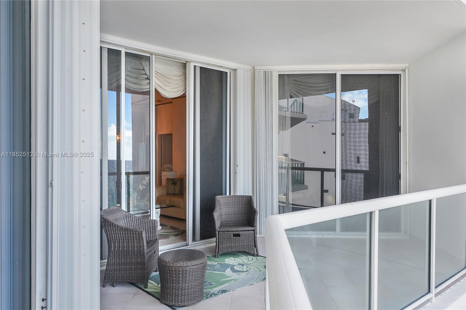 MIRAGE CONDO - Residential Lease