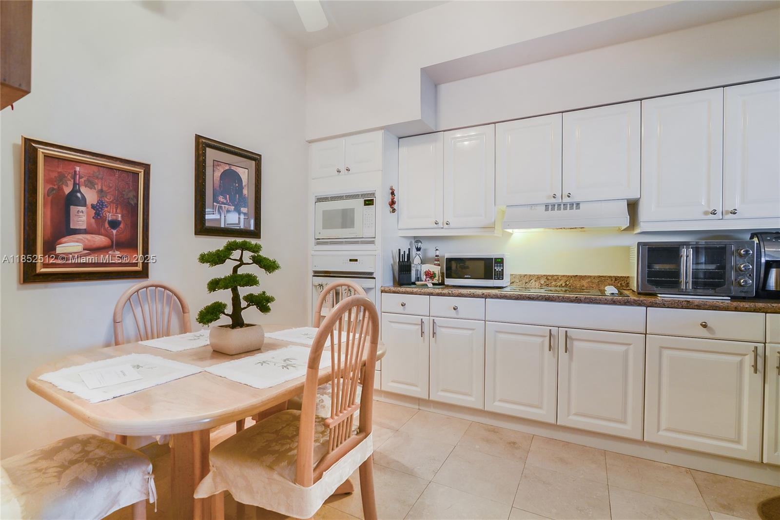 MIRAGE CONDO - Residential Lease